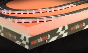 Plexiglasumrandung mit Ihrem Firmenlogo